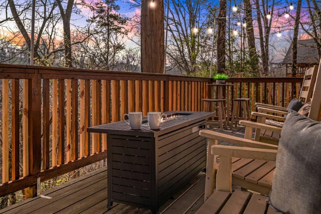 The Family Stone Luxe Cabin Sleeps 12 Hot Tub Dogfriendly Dollywood Пиджен-Фордж Экстерьер фото