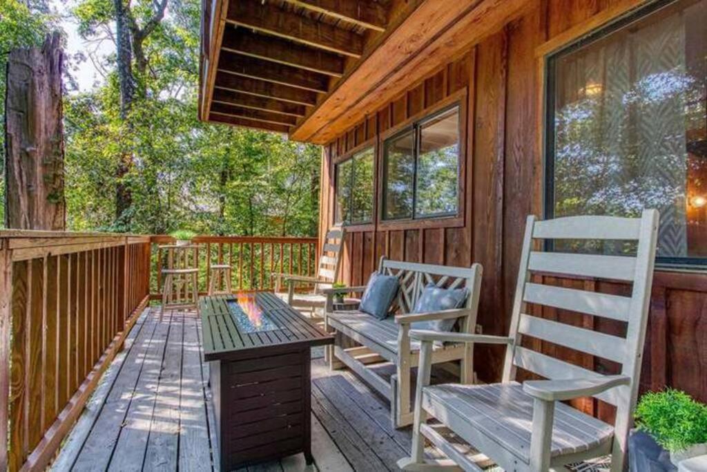 The Family Stone Luxe Cabin Sleeps 12 Hot Tub Dogfriendly Dollywood Пиджен-Фордж Экстерьер фото